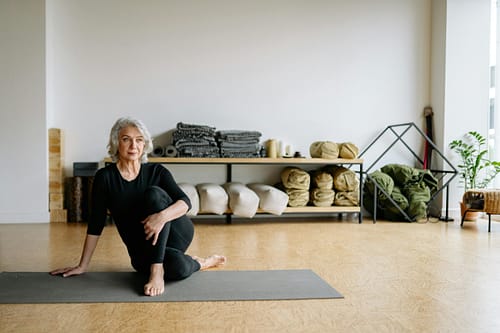 Yoga e o Ciclo da Mulher na Menopausa